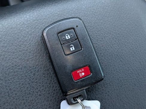 Used 2023 Toyota Tacoma TRD Sport image 30