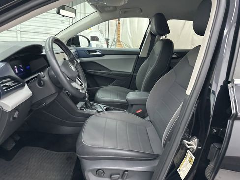 Used 2022 Volkswagen Taos SE image 21