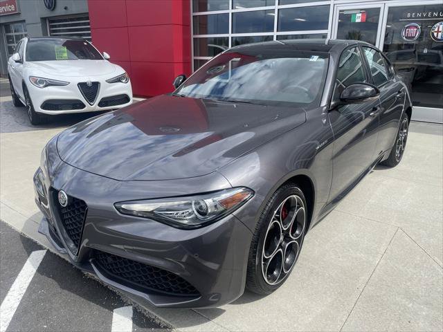 Certified 2022 Alfa Romeo Giulia Veloce AWD/4WD image 5