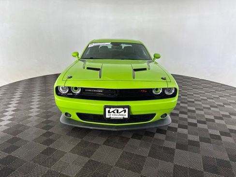Used 2015 Dodge Challenger R/T Scat Pack w/ Scat Pack Appearance Package RWD image 3