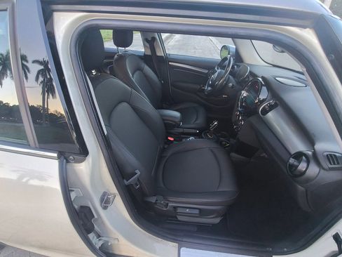 Used 2023 MINI Cooper 4-Door Hardtop FWD image 17