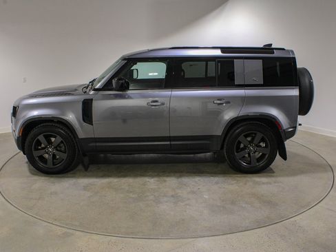 Used 2024 Land Rover Defender 110 S image 2