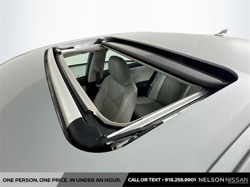 Used 2016 Toyota Avalon Touring image 23