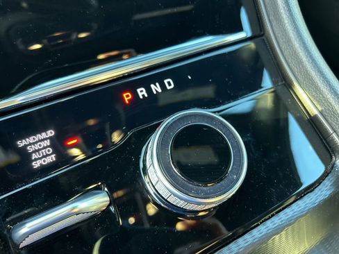 Used 2024 Jeep Grand Cherokee Limited image 13