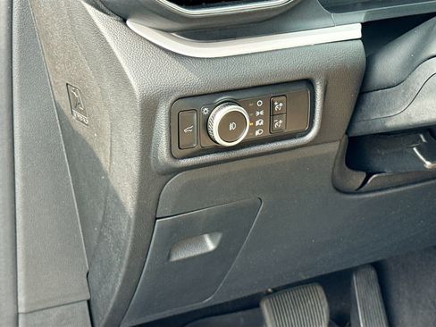 Used 2023 Ford Explorer XLT w/ Equipment Group 202A AWD/4WD image 10