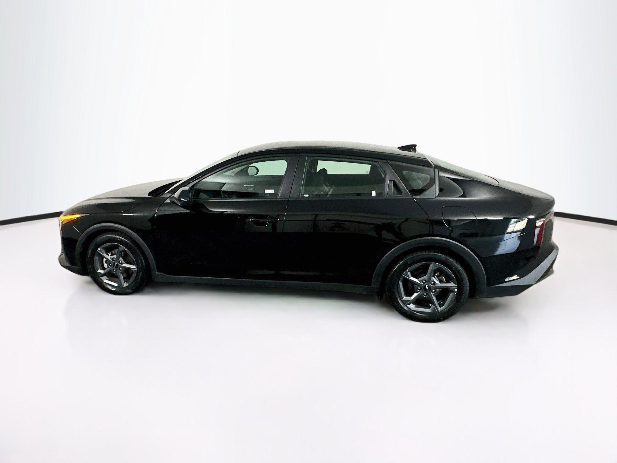 Used 2025 Kia K4 FWD image 4