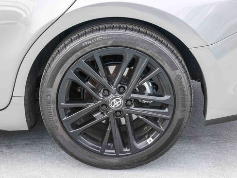 Used 2025 Toyota Camry SE image 8