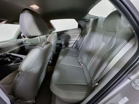 Used 2023 Hyundai Elantra SEL w/ Convenience Package FWD image 24