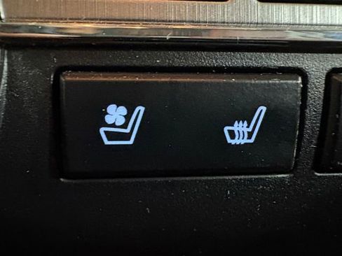 Used 2021 Toyota Tundra 1794 Edition image 9