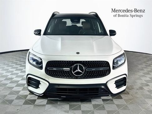 Used 2026 Mercedes-Benz GLB 250 image 2
