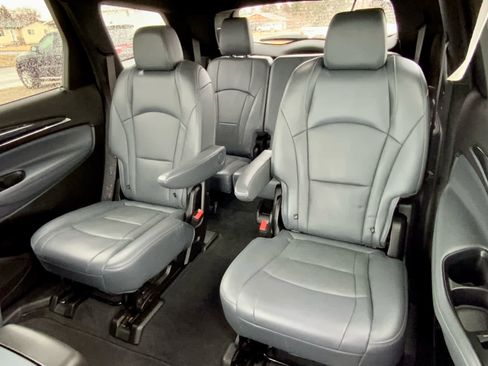 Used 2022 Buick Enclave Premium AWD/4WD image 25