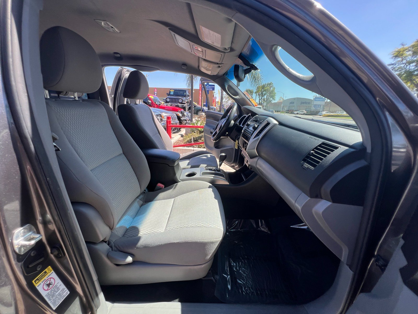 Used 2012 Toyota Tacoma PreRunner w/ SR5 Pkg RWD image 28