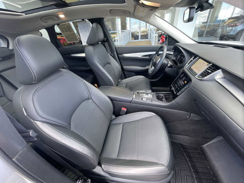 Used 2021 INFINITI QX50 Sensory image 29