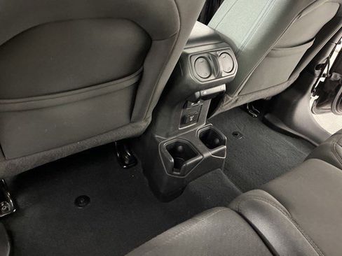 Used 2023 Jeep Wrangler Willys image 35