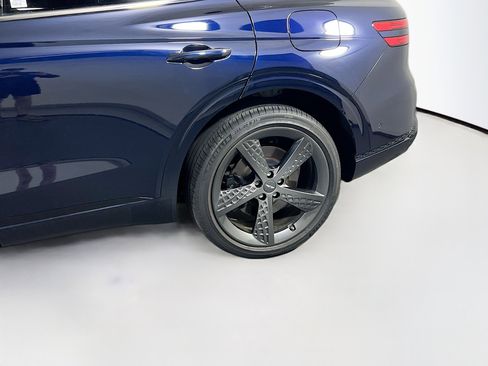 Used 2023 Genesis GV70 2.5T w/ Sport Prestige Package image 31