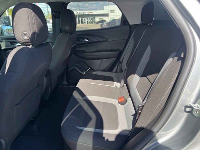 Used 2023 Chevrolet TrailBlazer LT FWD image 16