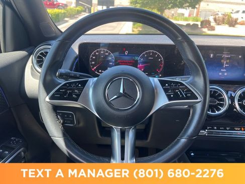 Used 2025 Mercedes-Benz GLB 250 4MATIC image 14
