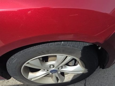Used 2014 Ford Focus SE FWD image 40