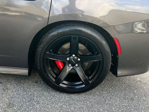 Used 2018 Dodge Charger SRT w/ Technology Group image 39