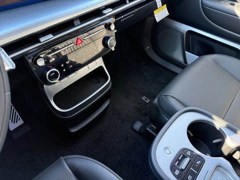 New 2026 Hyundai Ioniq 9 Calligraphy image 13