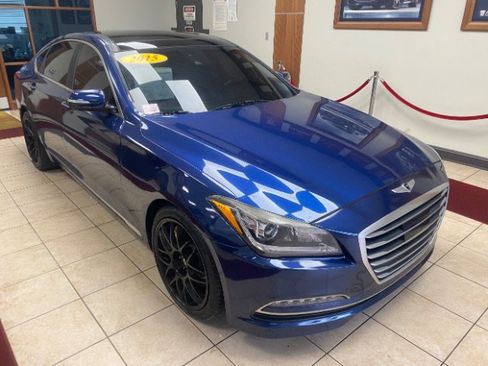Used 2015 Hyundai Genesis 5.0 RWD image 5