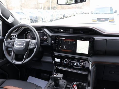 New 2026 GMC Sierra 1500 AT4 w/ AT4 Premium Package AWD/4WD image 32