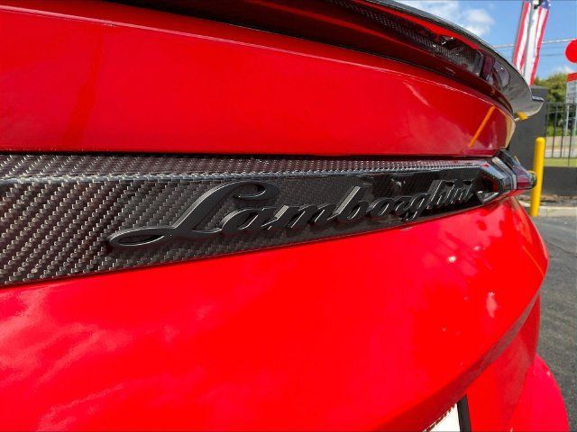 Used 2023 Lamborghini Urus Performante AWD/4WD image 24