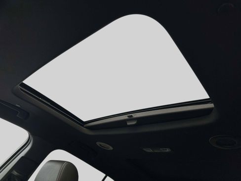 Certified 2023 Chevrolet Traverse LT w/ LT Premium Package image 15