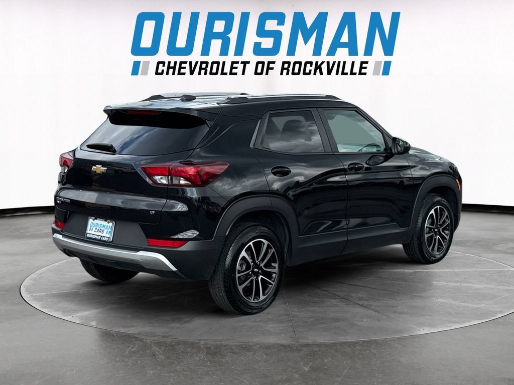 Used 2025 Chevrolet TrailBlazer LT AWD/4WD image 6