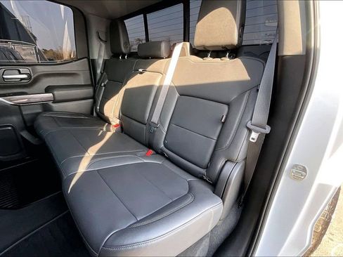 Used 2022 Chevrolet Silverado 1500 LTZ image 34