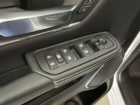 Used 2026 RAM 1500 Laramie w/ Night Edition AWD/4WD image 11