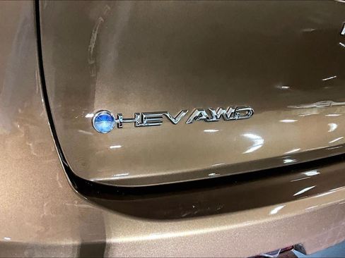 Used 2025 Toyota Crown w/ Advanced Technology Package AWD/4WD image 31