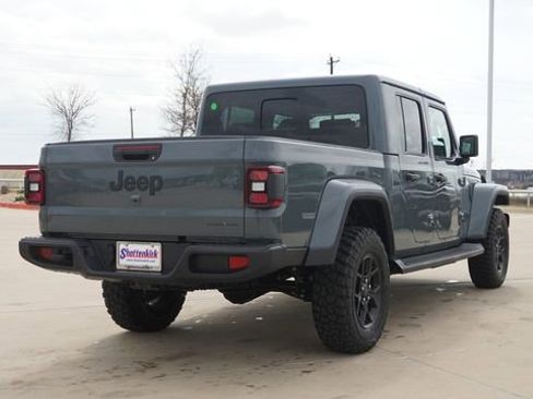 New 2026 Jeep Gladiator Sport image 9