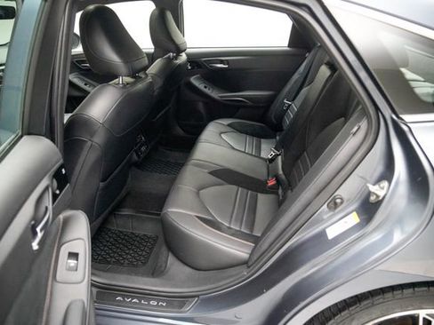 Used 2019 Toyota Avalon Touring w/ All Weather Liner Package FWD image 11