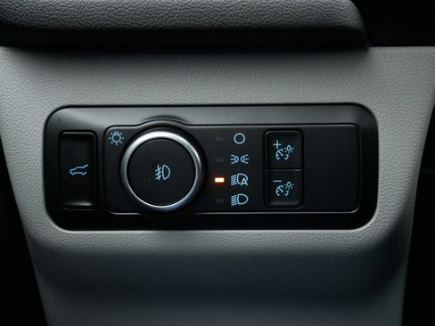 Used 2023 Ford Escape Platinum image 17