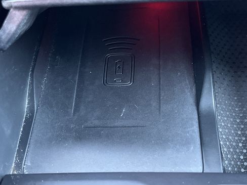 Used 2024 BMW X5 xDrive40i w/ M Sport Package image 8