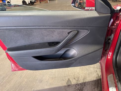 Used 2018 Tesla Model 3 Long Range image 23