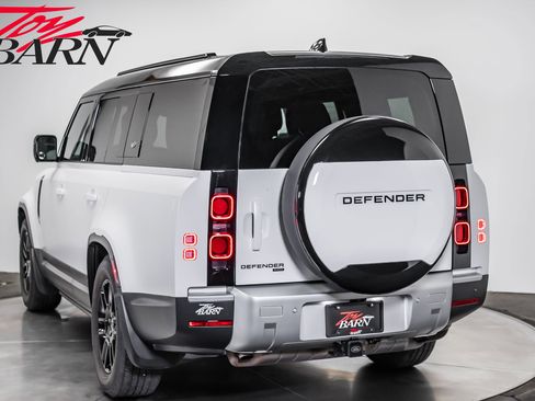 Used 2023 Land Rover Defender 130 SE AWD/4WD image 11