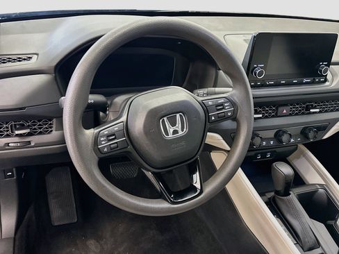 Used 2023 Honda Accord EX image 18