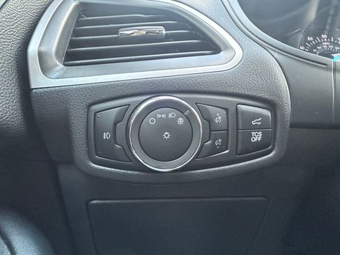 Used 2024 Ford Edge SEL w/ Convenience Package AWD/4WD image 16