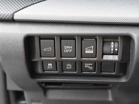 Used 2020 Subaru Forester Limited w/ Popular Package #3 AWD/4WD image 26