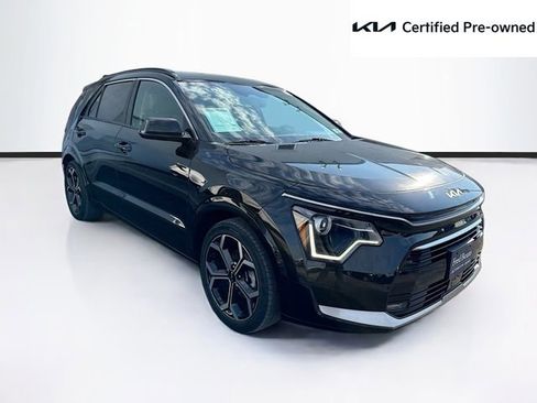 Used 2023 Kia Niro EX Touring image 1