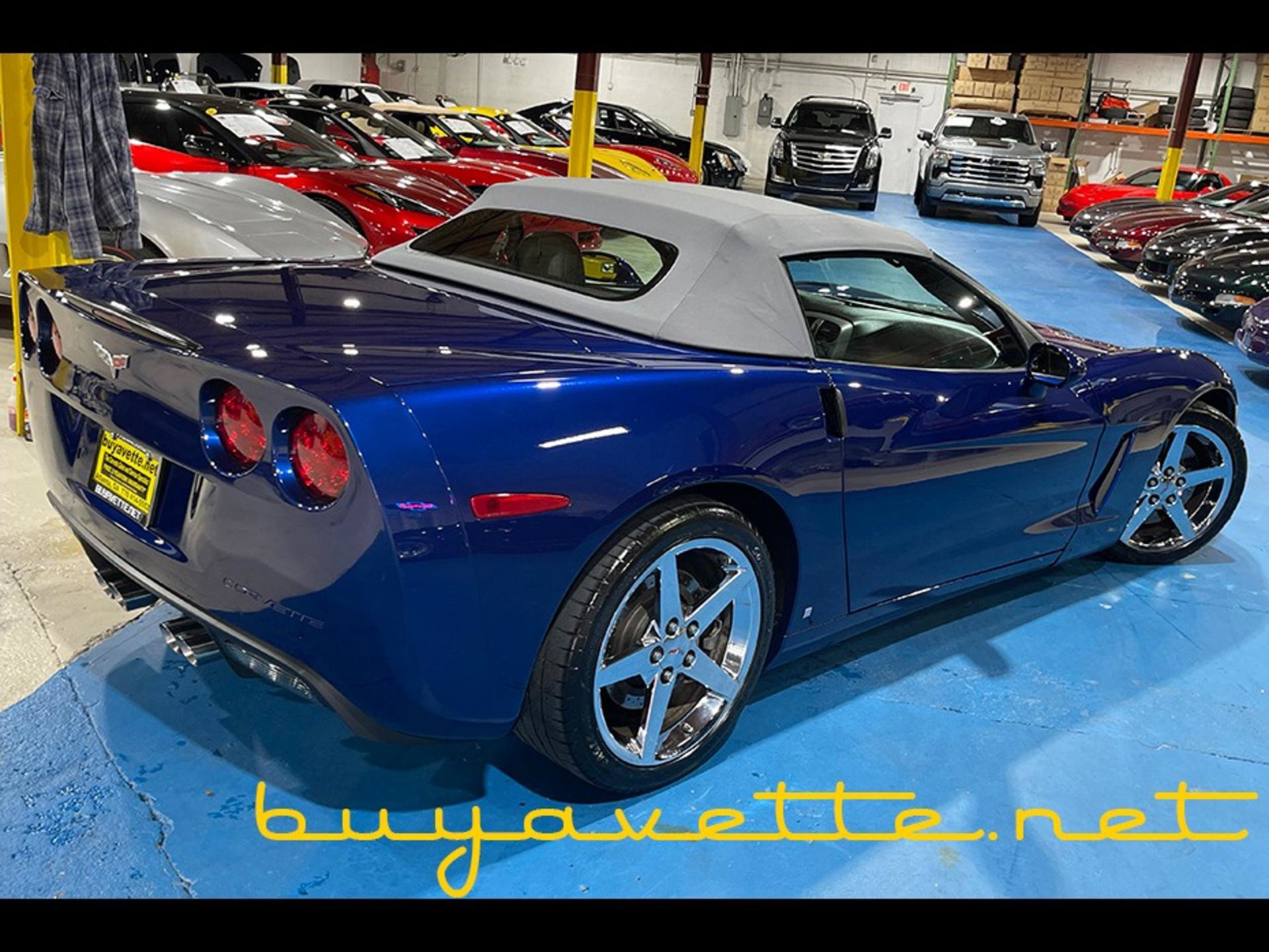 Used 2007 Chevrolet Corvette Convertible w/ Preferred Equipment Group RWD image 3