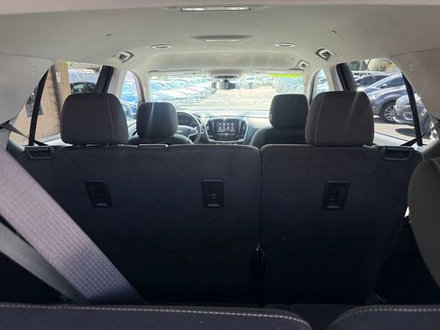 Used 2020 Chevrolet Traverse LS FWD image 12
