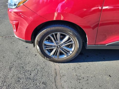 Used 2015 Hyundai Tucson SE image 18