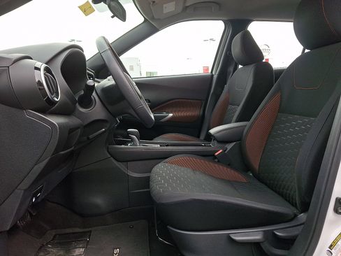 Certified 2022 Nissan Kicks SR image 13