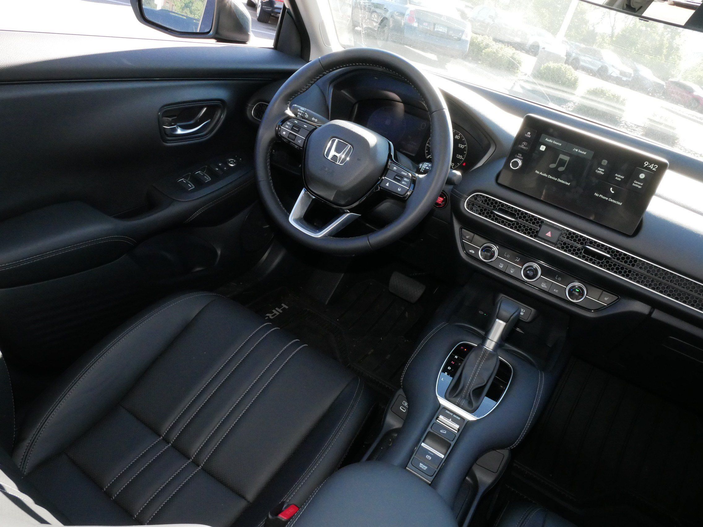Used 2027 Honda HR-V EX-L image 10