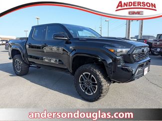 Used 2025 Toyota Tacoma TRD Sport video 1