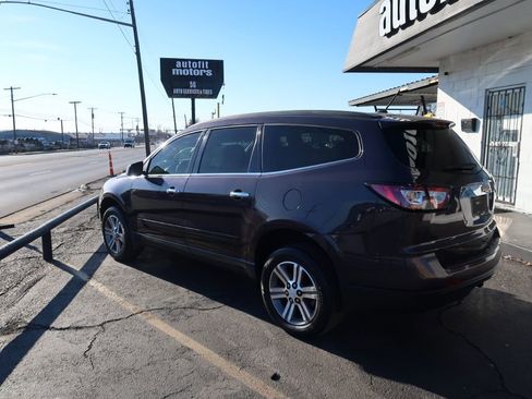 Used 2015 Chevrolet Traverse LT image 4