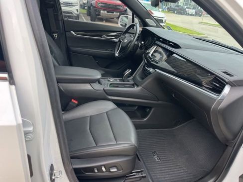 Used 2020 Cadillac XT6 Premium Luxury FWD image 42